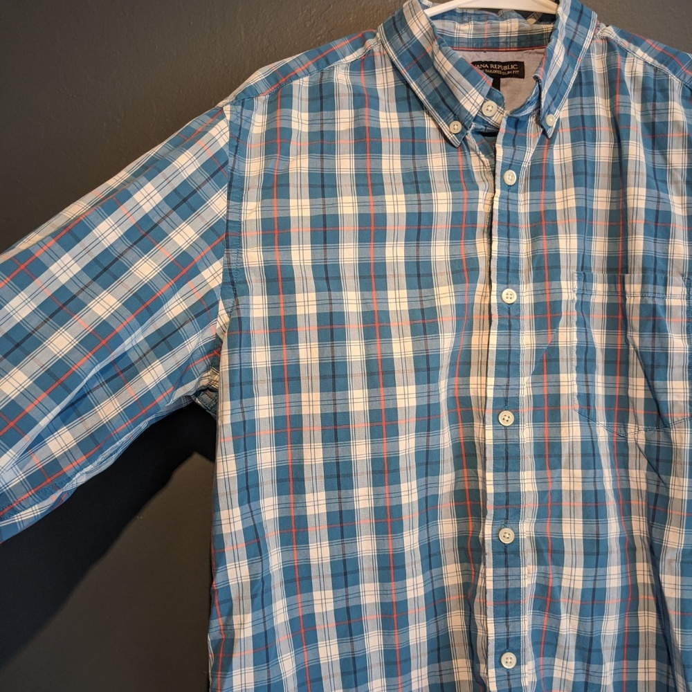 EUC ✨Softwash Tailored Slim Fit Button Down